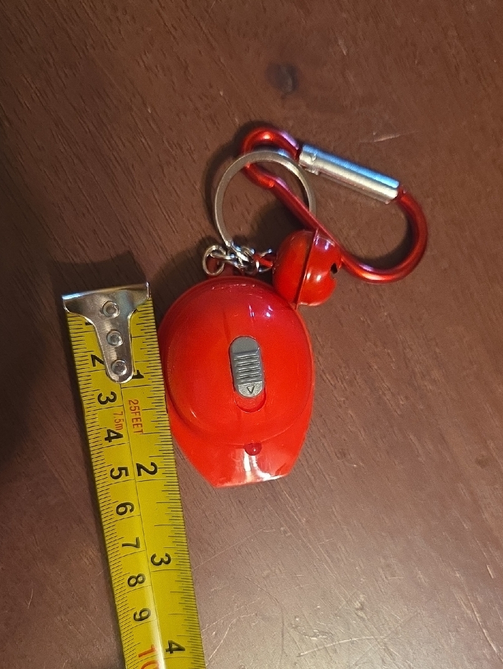 3-in-1 Keychain-bottle Opener- Ked Flashlig - Picture 4 of 4